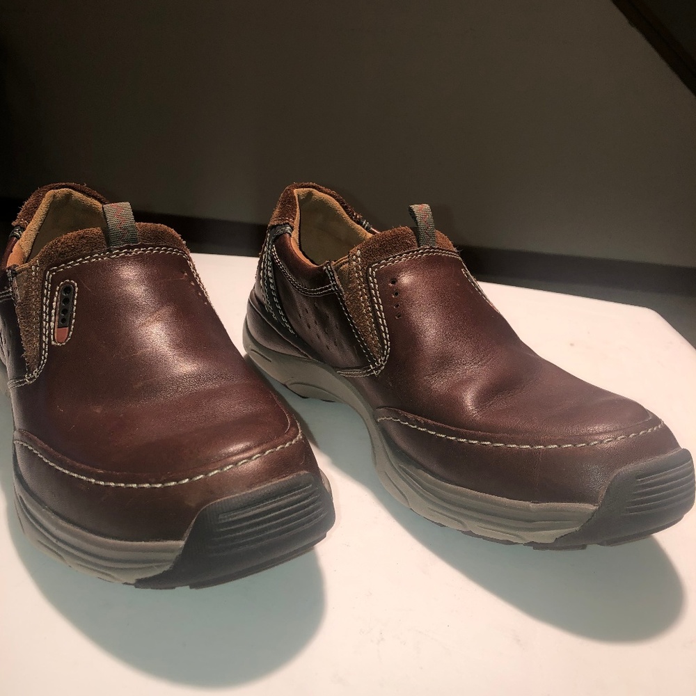 Clarks Men Slip On Shoes Size 10M  NWOT